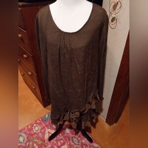 Lady Noiz ruffled top